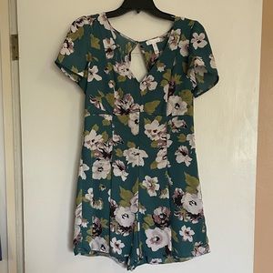 Leith open back, floral romper, Medium